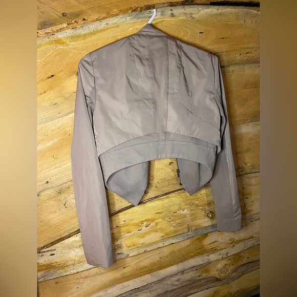 BCBGmaxaria jacket size xsmall - Picture 2 of 4